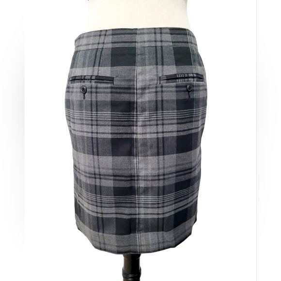 GAP Stretch Plaid Gray Button Detail Skirt Size 4 Career Preppy Lined Side  Zip - Picture 4 of 14